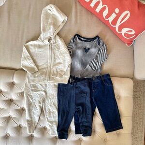 Bundle: BabyGap 6-12 Months clothing sets